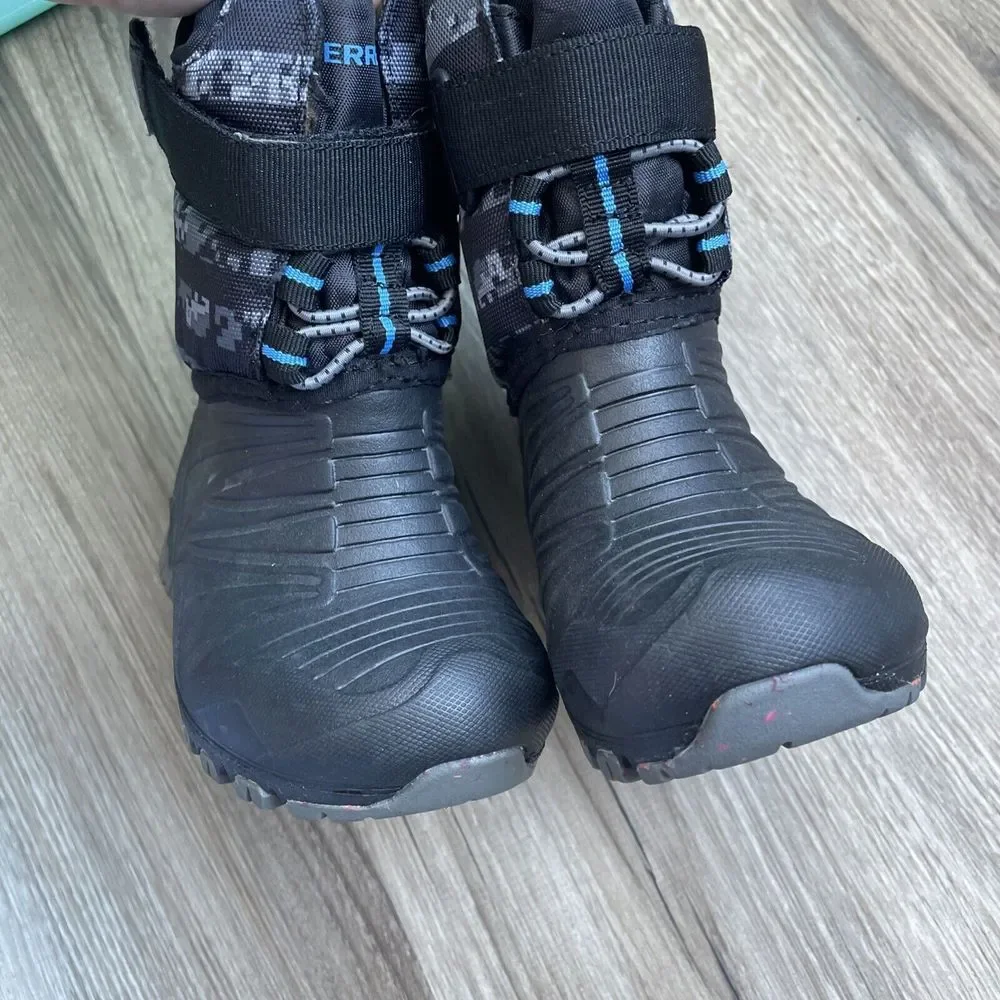 Merrell Kids Black & Gray Digital Camo Snow Boots